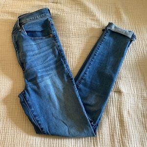 Abercrombie & Fitch Womens Ultra High Rise Super Skinny Jeans